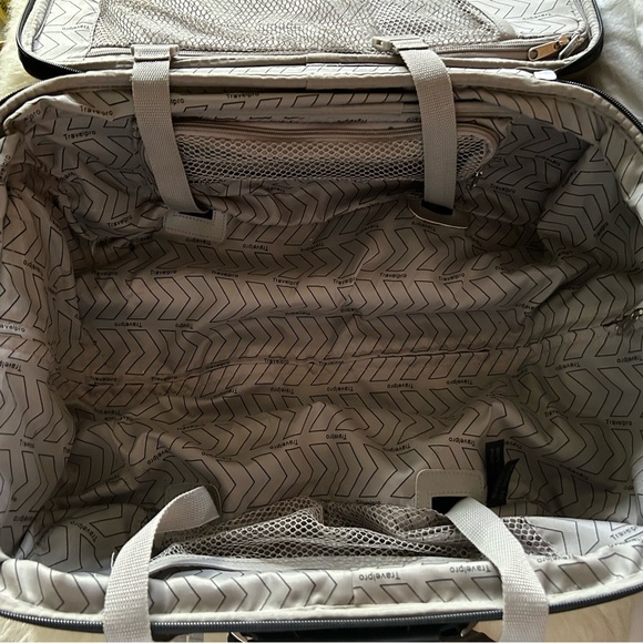 Travel Pro Luggage - Picture 7 of 10